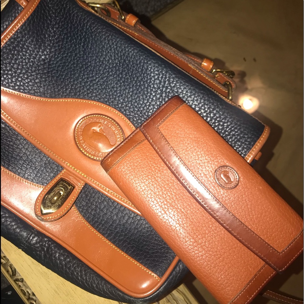 Vintage Dooney & Bourke wallet